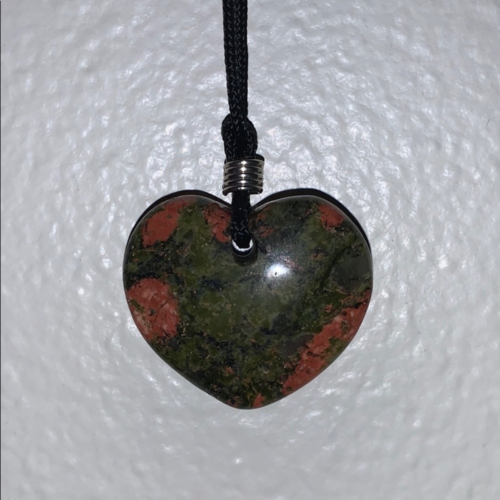 🦎5 for $20🦎Stone heart necklace